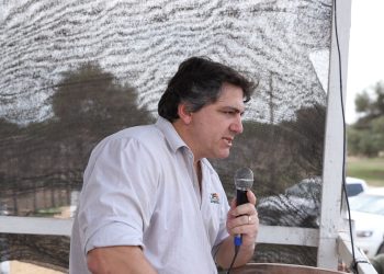 Insfrán suma un nuevo adversario, Francisco Paoltroni