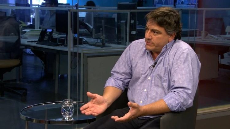 Paoltroni ofreció pagar pasajes para que 25 mil “expatriados” vuelvan y voten contra Insfrán