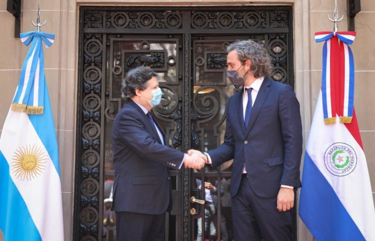 «En los próximos días» reabren el paso fronterizo de Formosa con Paraguay