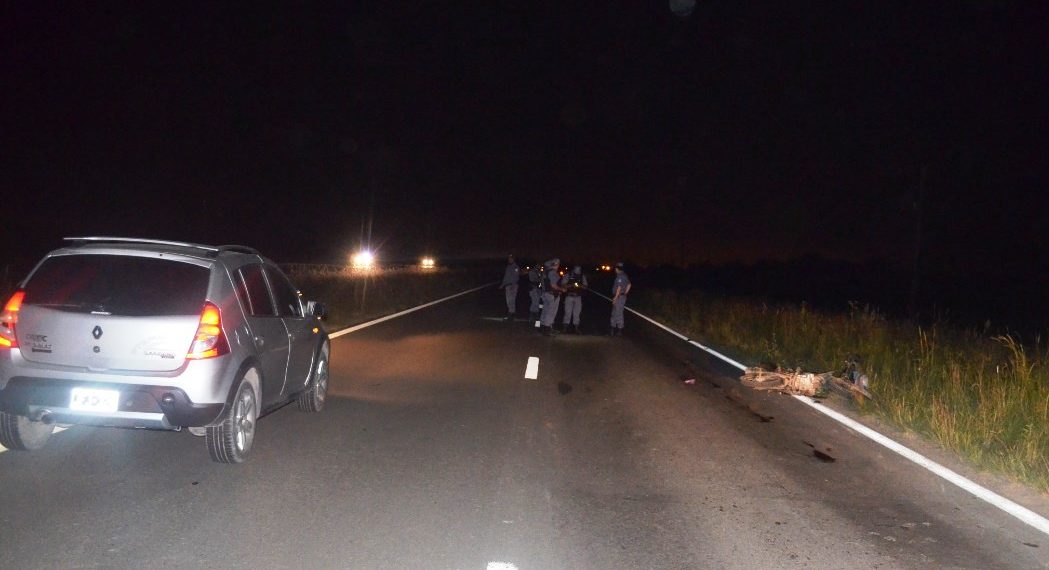 Camionero chocó una moto, mató a una mujer y se fugó, no fue detenido