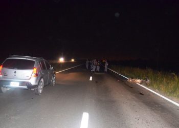 Camionero chocó una moto, mató a una mujer y se fugó, no fue detenido