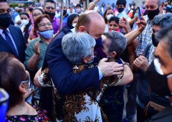 “Los jóvenes hoy googlean y creen que ya saben todo”