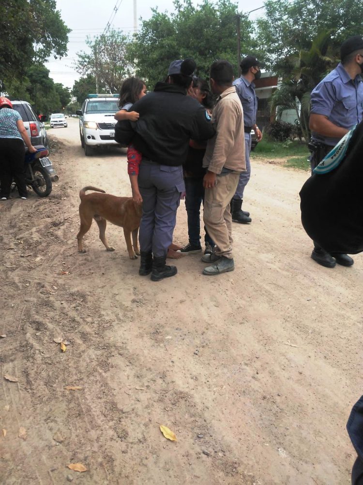 Dos pequeñas niñas se salvan de milagro de un voraz incendio