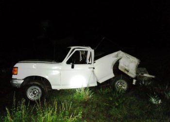 Un camión embistió desde atrás a una camioneta y uno de sus ocupantes falleció