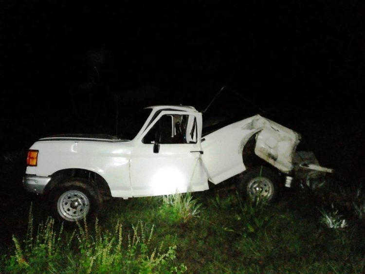 Un camión embistió desde atrás a una camioneta y uno de sus ocupantes falleció