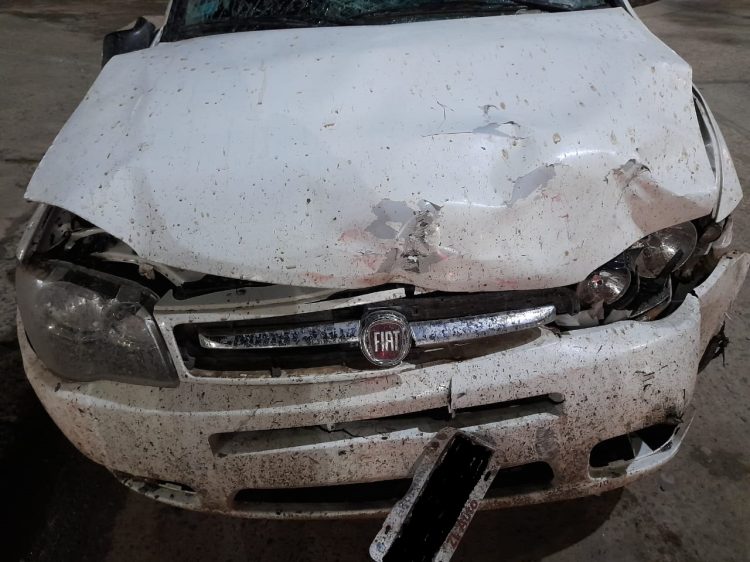 Chocó a un motociclista y escapó, el padre fue a la comisaría y se hizo cargo de la situación