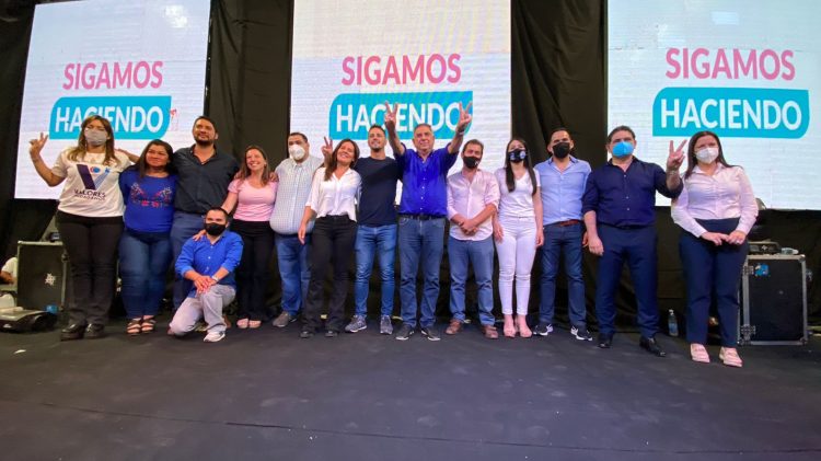 Jorge Jofré presentó ante una multitud a los candidatos de Valores Ciudadanos