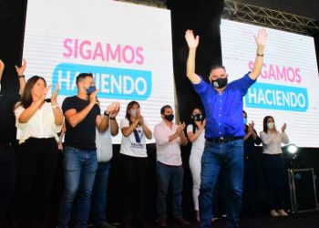 Jorge Jofré presentó ante una multitud a los candidatos de Valores Ciudadanos