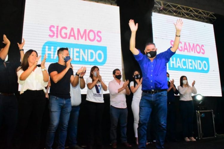 Jorge Jofré presentó ante una multitud a los candidatos de Valores Ciudadanos