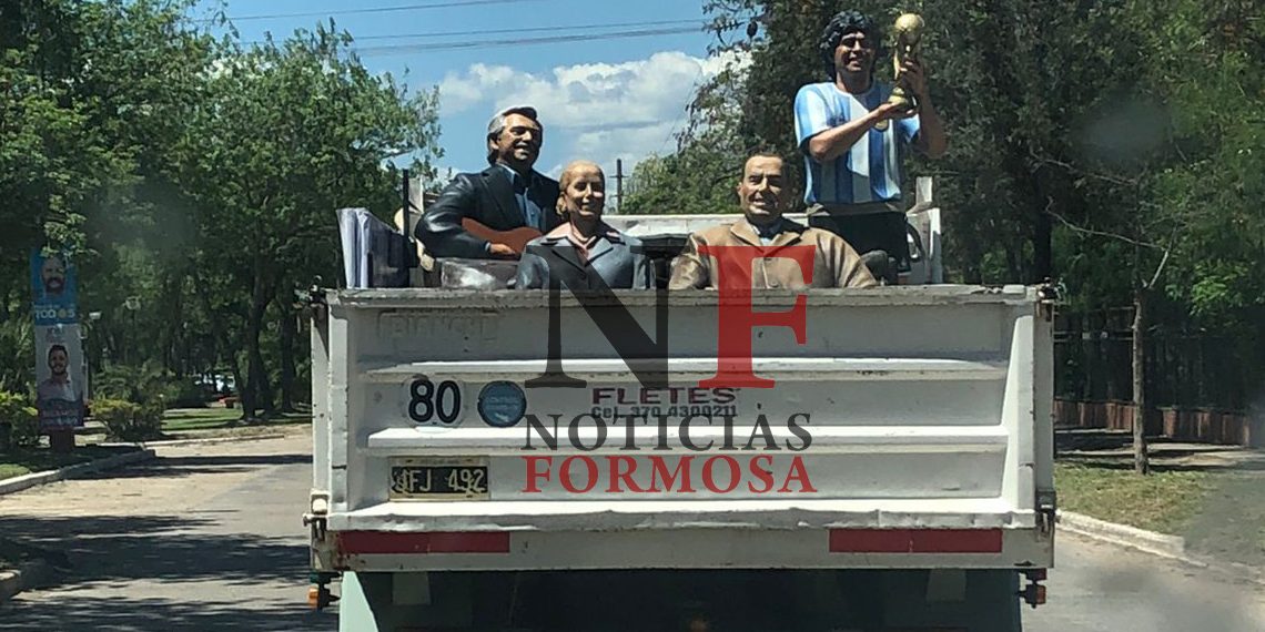 Llegaron las estatuas de Perón, Evita, Maradona, Alberto y Dylan