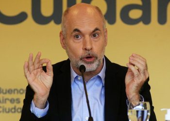 Rodríguez Larreta flexibilizó el uso del tapaboca al aire libre en CABA
