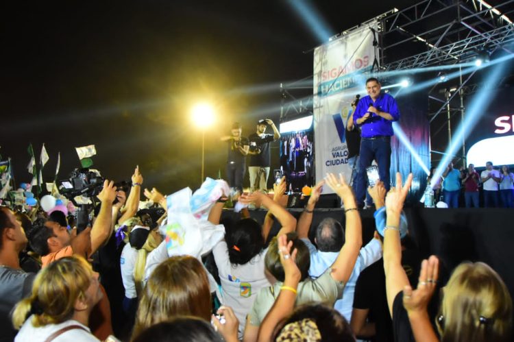 Jofré: “Cuando las urnas hablen, el que gana conduce y el que pierde acompaña”