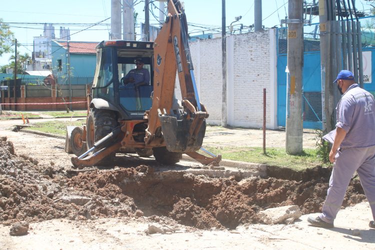 Anuncian interrupción del servicio de agua por la rotura de un acueducto céntrico