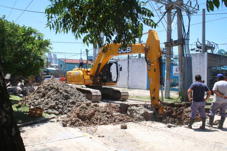 Anuncian interrupción del servicio de agua por la rotura de un acueducto céntrico