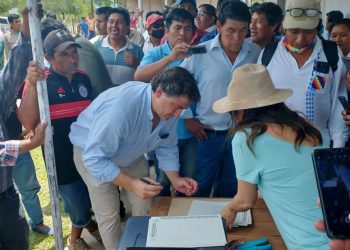 Paoltroni firmó un acuerdo de asistencia a comunidades aborígenes