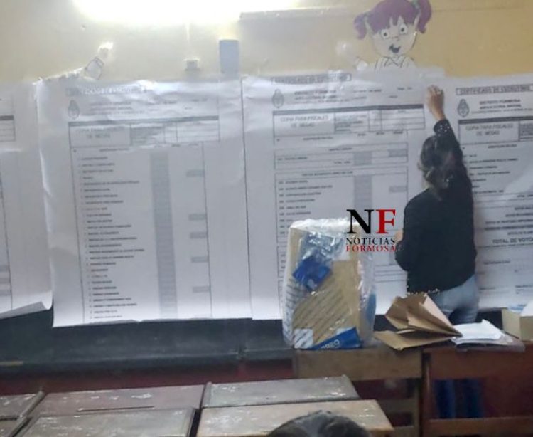Cerraron los comicios y comenzó el escrutinio en mesas electorales