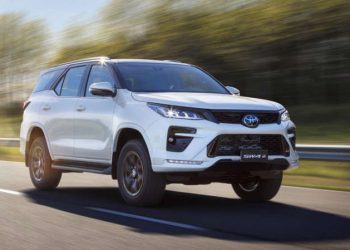 Nuevo Toyota SW4 GR-S, la variante deportiva de la pick up Hilux