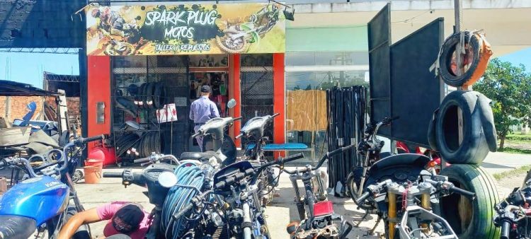 Inspeccionan talleres de motos en diferentes barrios de la capital
