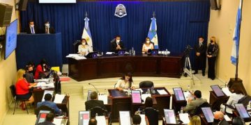 Diputados aprobaron el Presupuesto 2022 y avalaron la continuidad del Defensor del Pueblo