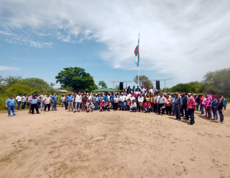 Paoltroni firmó un acuerdo de asistencia a comunidades aborígenes
