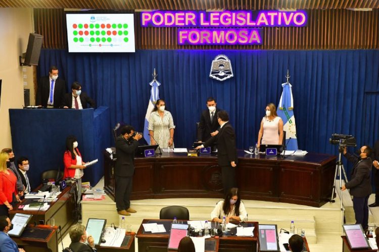 Diputados aprobaron el Presupuesto 2022 y avalaron la continuidad del Defensor del Pueblo