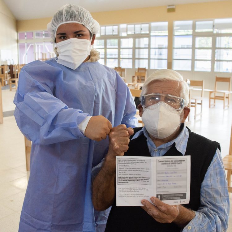 El domingo comienzan a aplicar terceras dosis de vacunas contra el COVID19