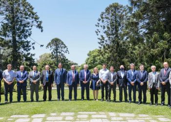 Alberto prometió a gobernadores oficialistas que no se frenarán obras en las provincias