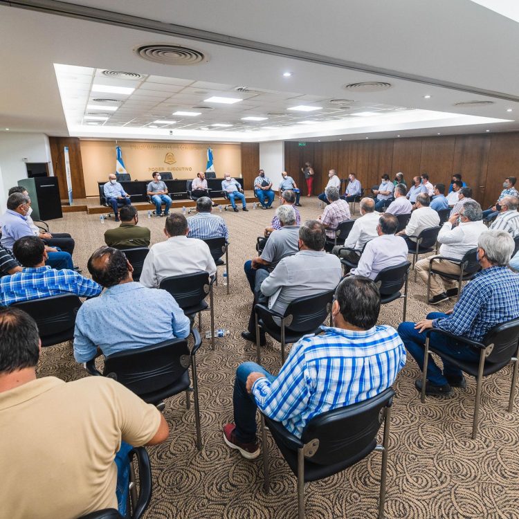 La provincia asumió el costo del aguinaldo de todos los municipales