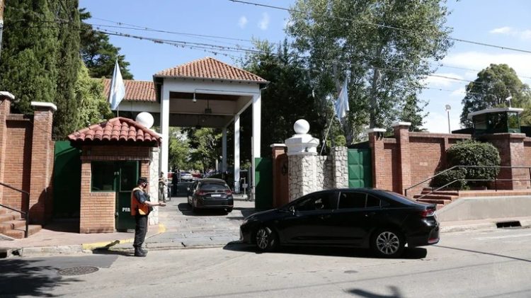 Alberto prometió a gobernadores oficialistas que no se frenarán obras en las provincias