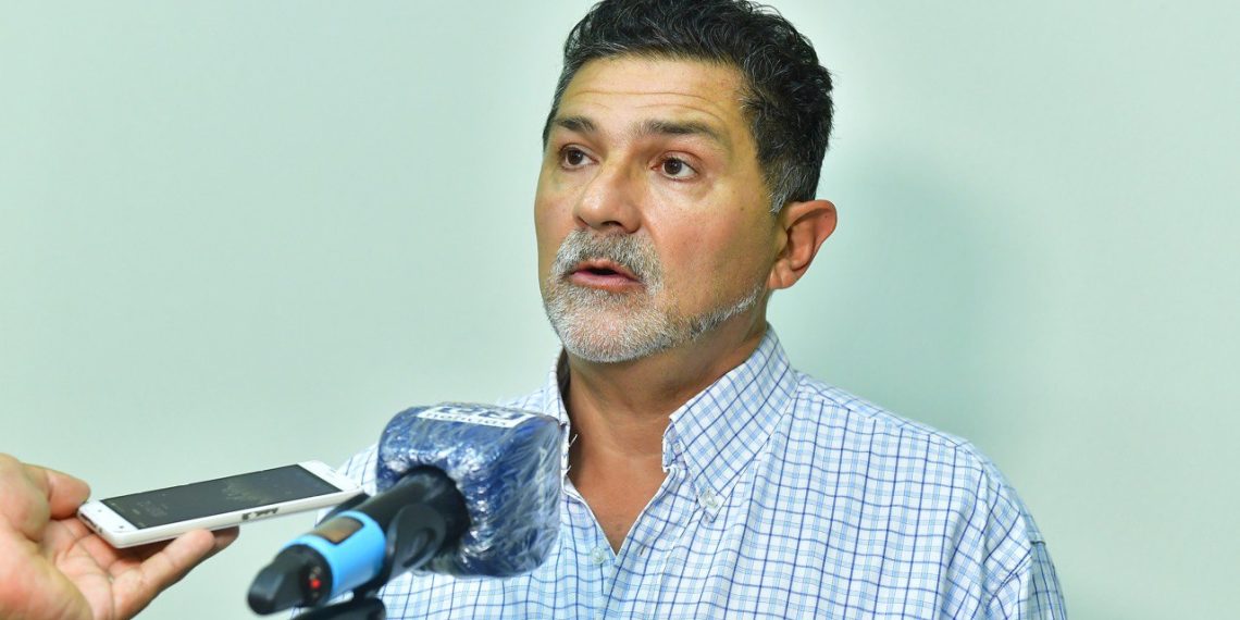 Ministro del STJ desmintió “tráfico de influencias” en el desalojo de un terreno en Lote 4