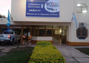 Un hombre amenazó a su ex pareja a punta de cuchillo y abrió el tubo de gas