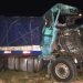 Brutal choque entre dos camiones aunque los conductores se salvaron de milagro
