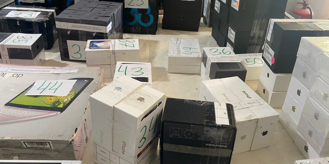 Hoy se hacen las ofertas para el remate de Iphones, cámaras y notebook