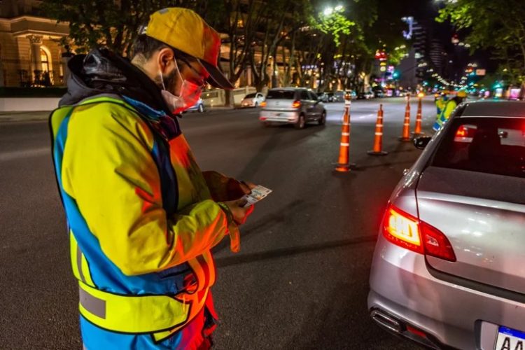 Buenos Aires le quitará la licencia por hasta 2 años a conductores que den positivo de alcoholemia