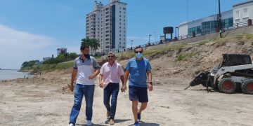 Zárate y Herrera aseguran que se desmorona la base de la barrera que sostiene a la costanera