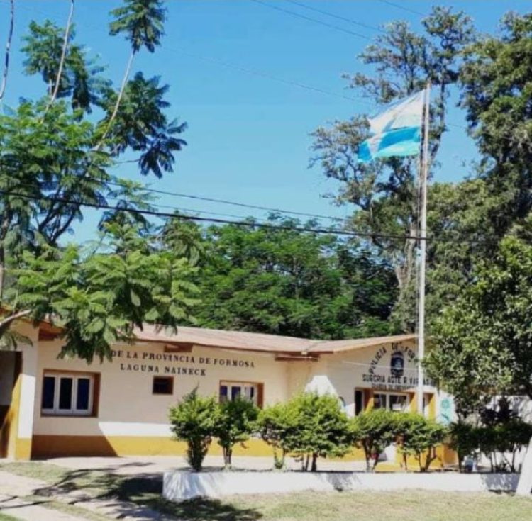 Tres amigos bebían juntos, pelearon y uno de ellos murió apuñalado