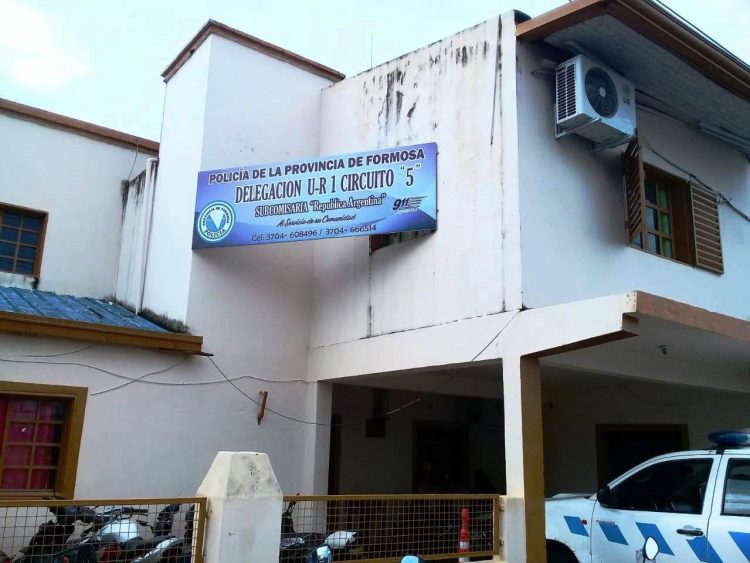 Esquivó todos los tiros que le disparó su enemigo del barrio