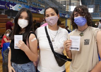 Aníbal Gómez destacó al pase sanitario como medida para lograr más vacunados