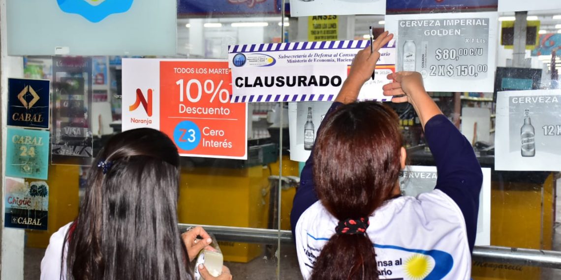 Denuncia por violencia de género; Defensa al Consumidor no pudo probar idoneidad de inspectores y sobreseyeron al empresario