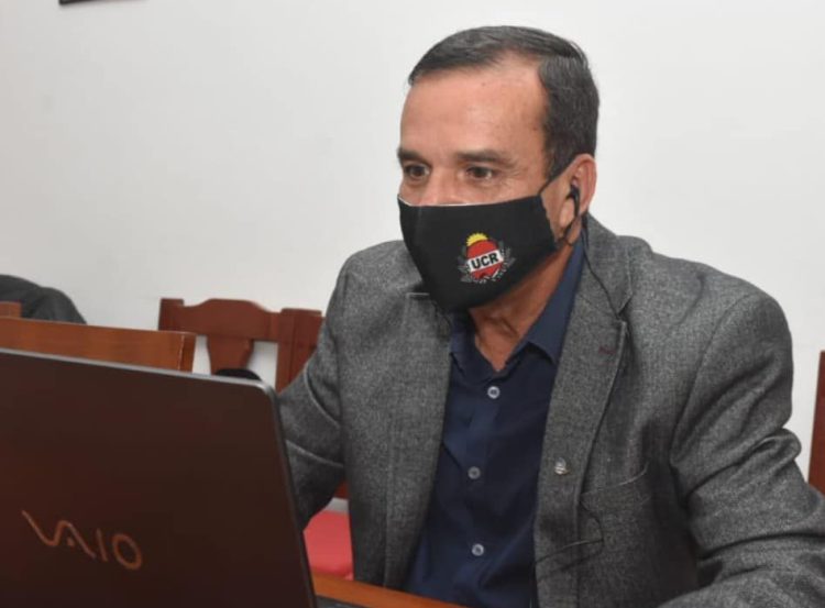 “De cada $100 que Formosa recibe, Gildo reparte $10 a municipios”