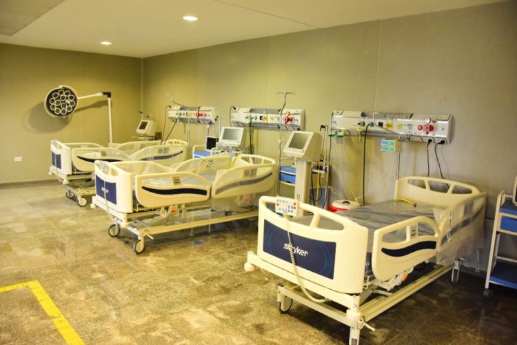 Salud reportó 3 muertes y 977 casos positivos en la última jornada