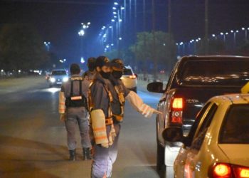 Vecinos de Lote 4 piden alcotest por descontrolados “after” de fines de semana