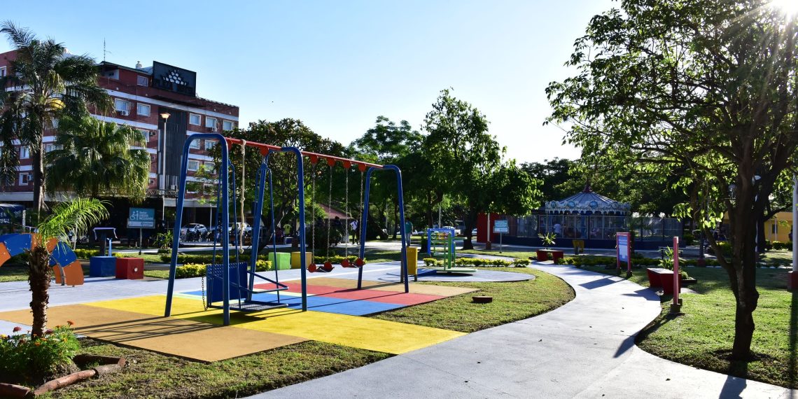 Retroceden los registros diarios: 438 contagios y un fallecimiento