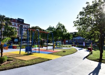 Retroceden los registros diarios: 438 contagios y un fallecimiento