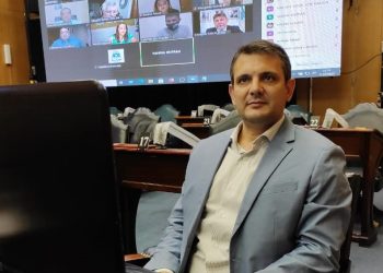 “Quique” Ramírez cruzó a Agustín Samaniego por servicios de luz y agua