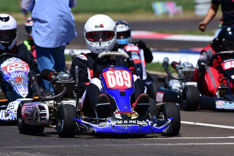 Elías Benseñor logró el podio en el campeonato misionero de karting