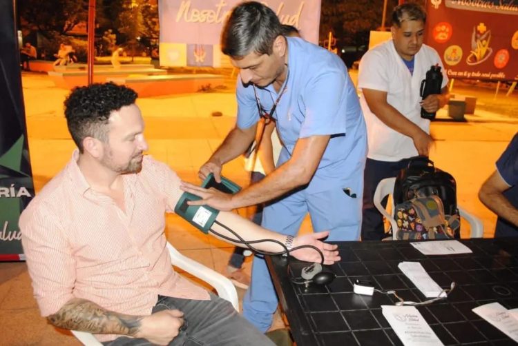 Marcelo Ocampo se reunió con vecinos y les acercó atención médica gratuita