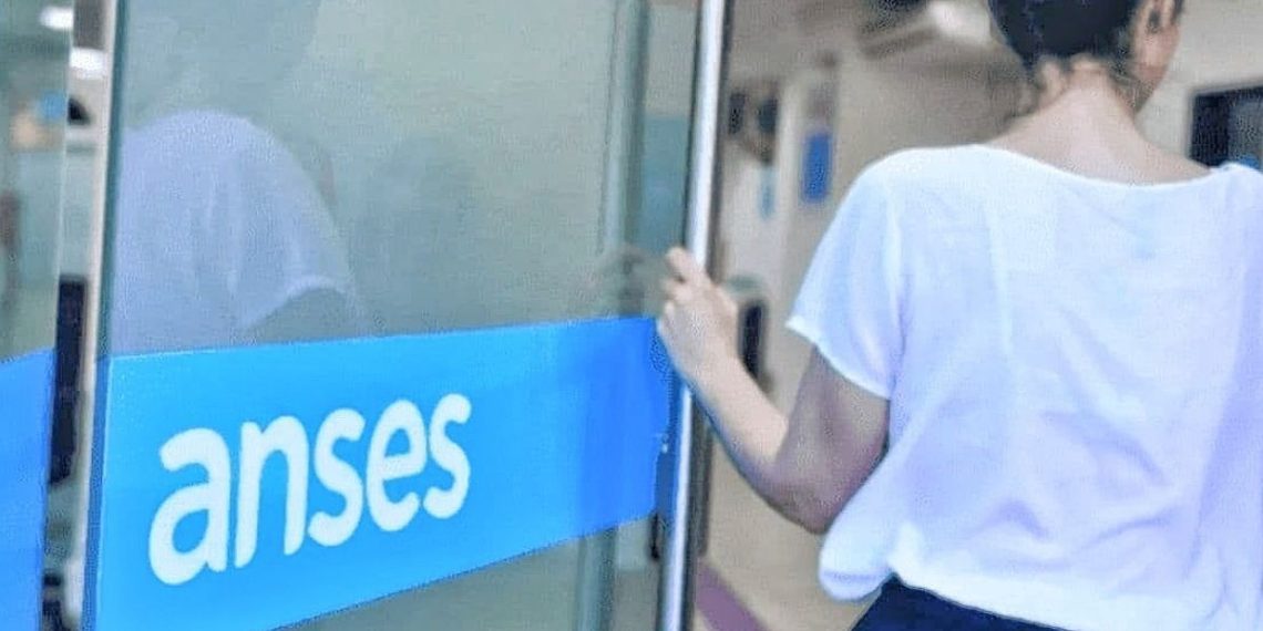 Pensión vitalicia para familiares de personas que fallecieron por coronavirus