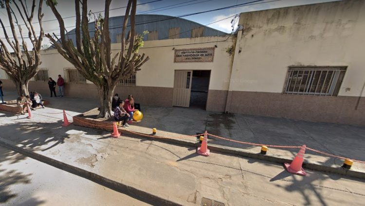 Malestar en un instituto educativo: hay denuncias de despidos encubiertos