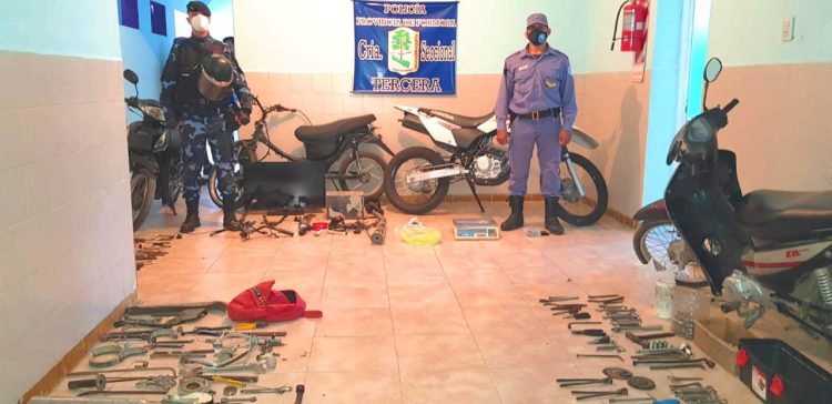 La Policía detuvo a delincuentes que robaban motos en Formosa y las «pasaban» a Alberdi
